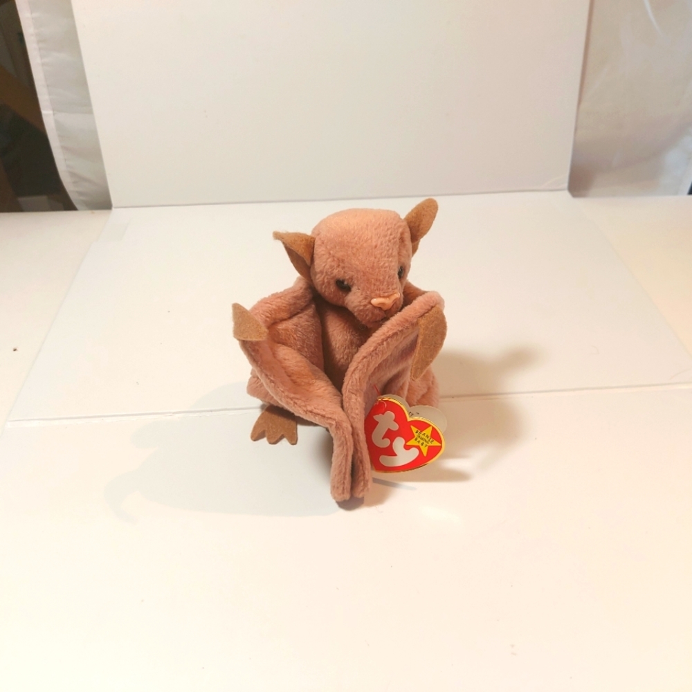 TY Beanie Baby BATTY THE BAT, 1996, Light brown color Tags Exc cond